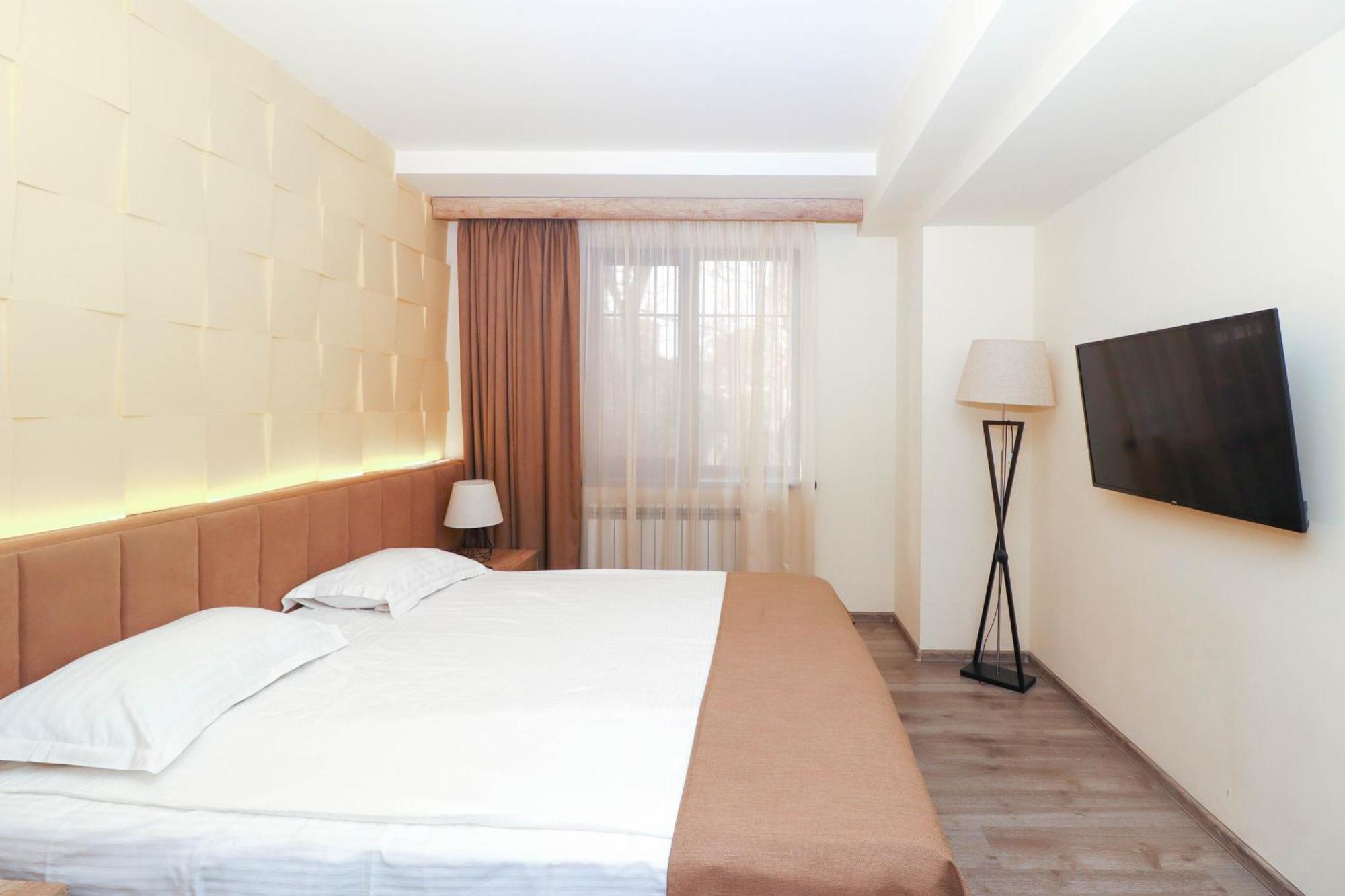 Mandarin Hotel Jerevan Eksteriør billede